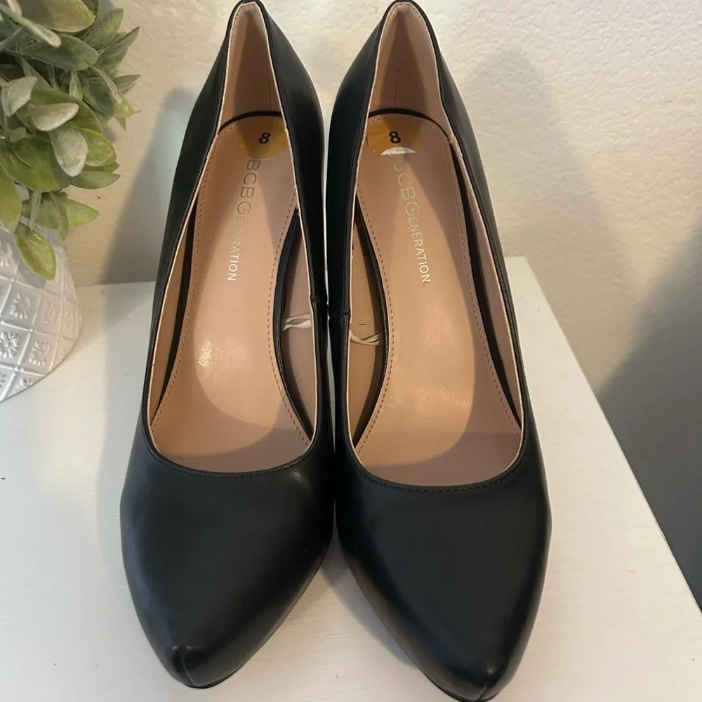 New BCBGeneration Women's Penni Platform In Black Size 8